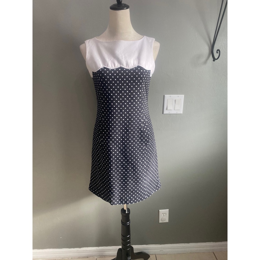 Tahari Arthur S Levine Polka Dot Scalloped Sleeveless Sheath Dress Black White 4